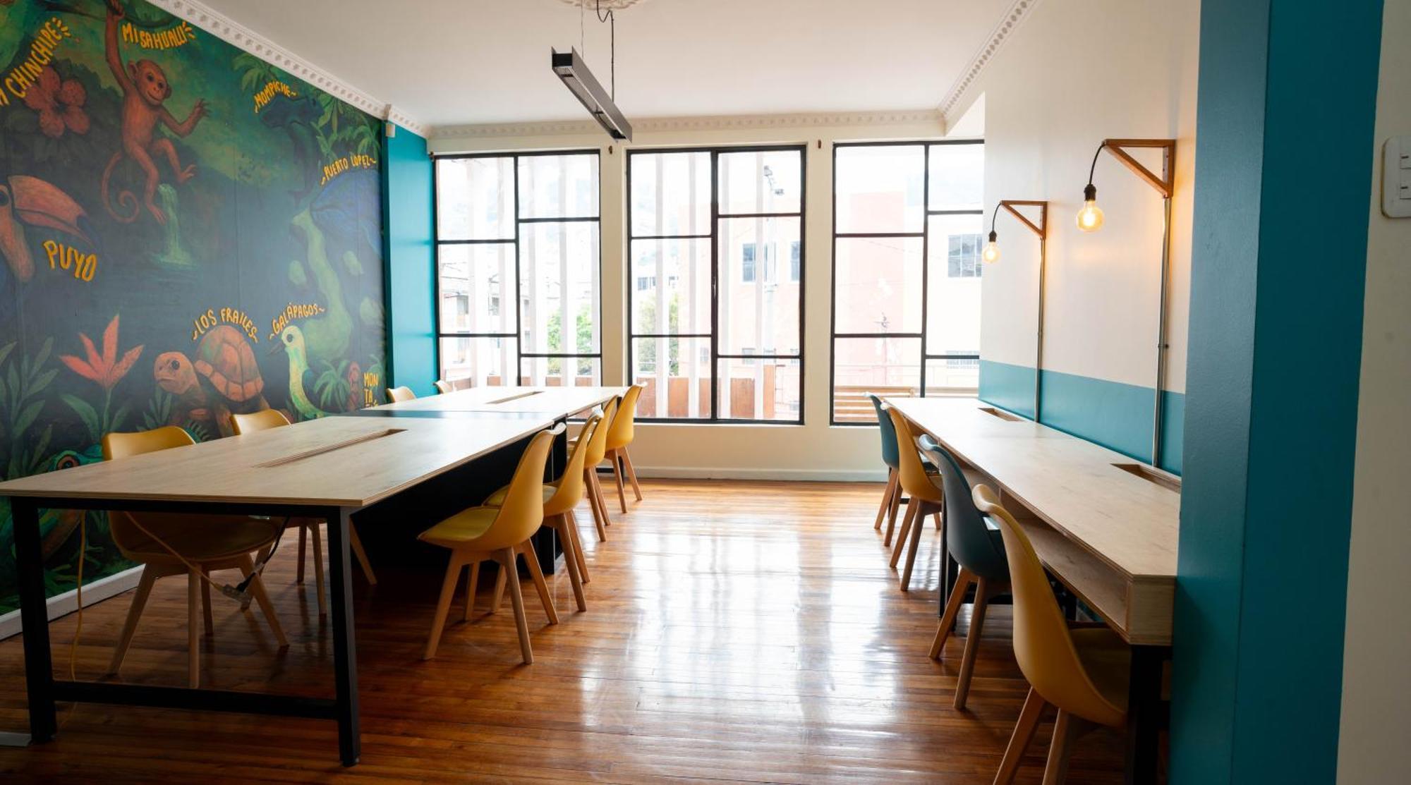 Community Hostel Кито Экстерьер фото