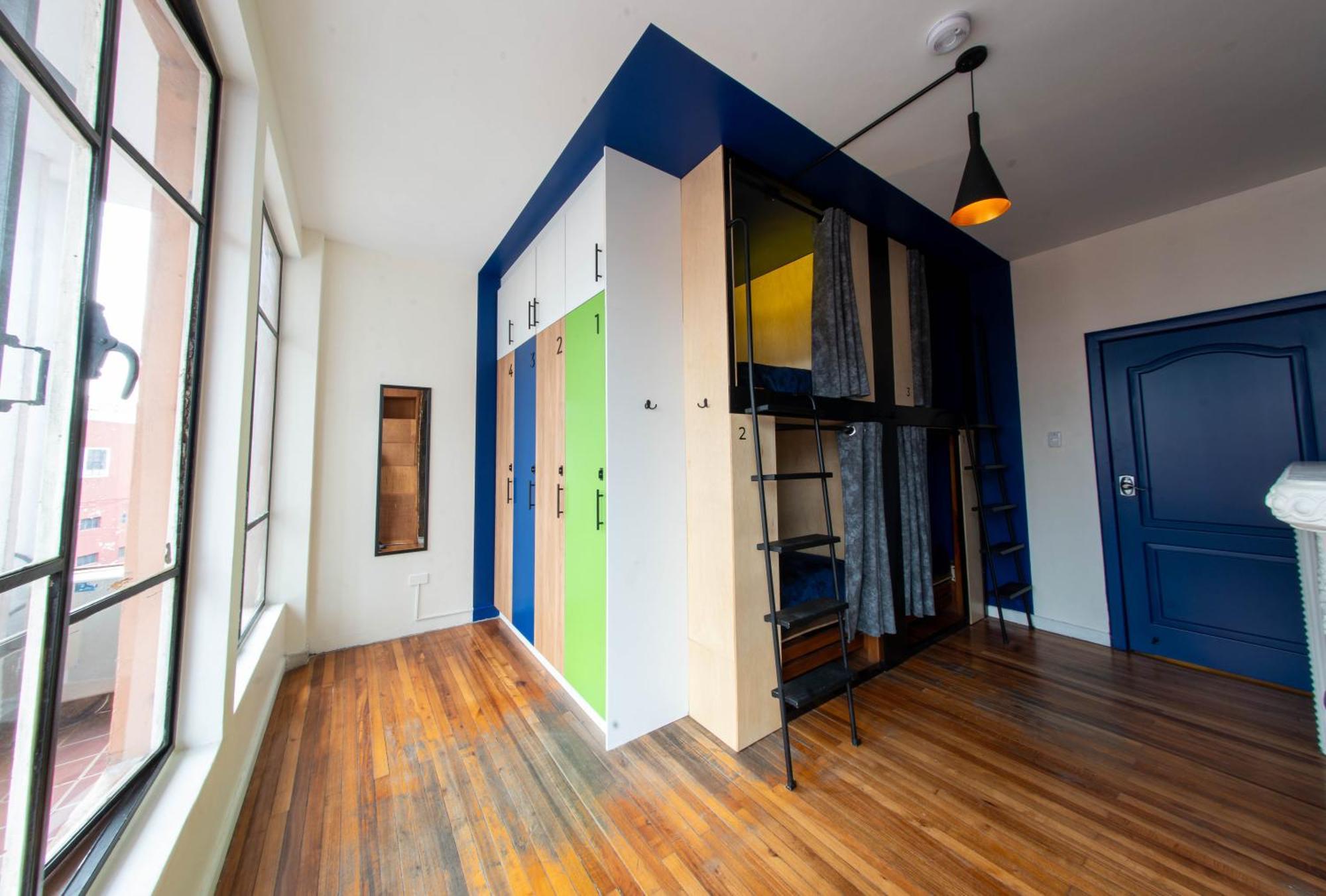 Community Hostel Кито Экстерьер фото